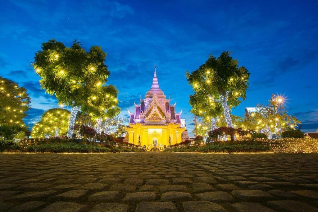 The Impress Khonkaen Hotel Khon Kaen Exterior photo